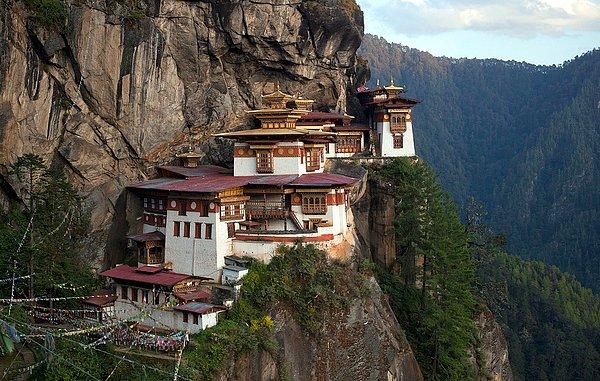 2. Taktsang Palphug Manastırı -  Bhutan