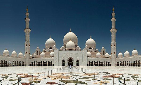 8. Büyük Sheikh Zayed Cami - Birleşik Arap Emirlikleri