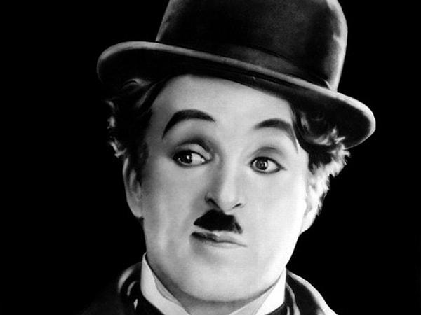 5. Charlie Chaplin, gizlice katıldığı "Charlie Chaplin’e benzeyenler" yarışmasında 3. olalı 98 yıl oldu.