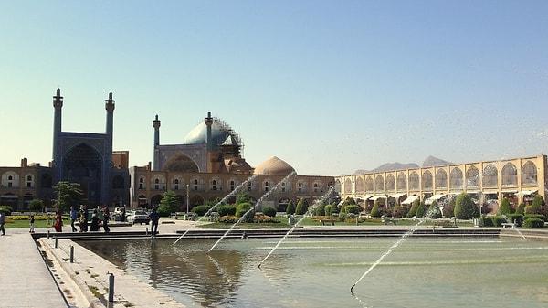 1. Nakş-ı Cihan Meydanı, İsfahan
