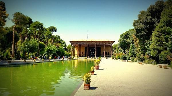 3. Çehel Sütun Sarayı, Isfahan