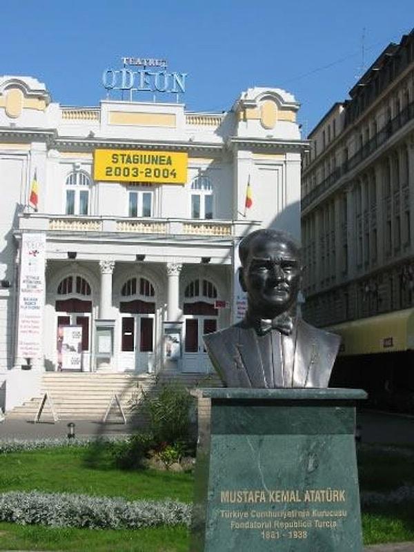 14. Statuia lui Mustafa Kemal Ataturk - Bükreş, Romanya