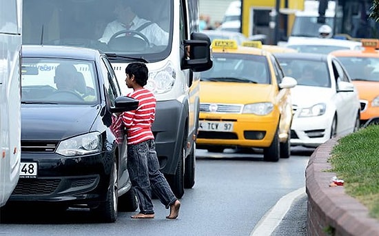 Türkiye'de 300 Bin Suriyeli Çocuk Okulsuz