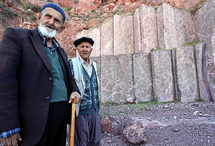 Ata'nın Mozolesi İçin Döktükleri Terle Gururlanıyorlar