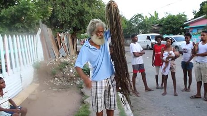 40 Yıldır Saçlarını Uzatan Adam