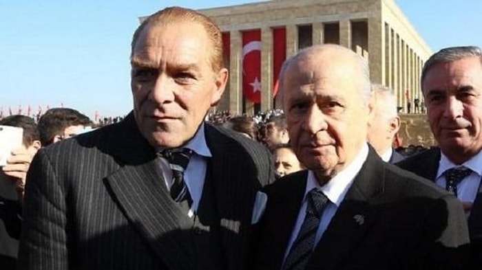 Bahçeli'den Atatürk'ün Benzeriyle 'Selfie'