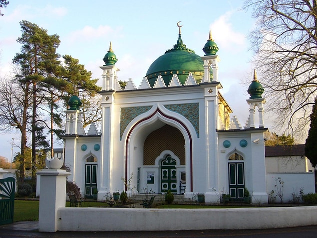 24. Şah Cihan Camii - İngiltere