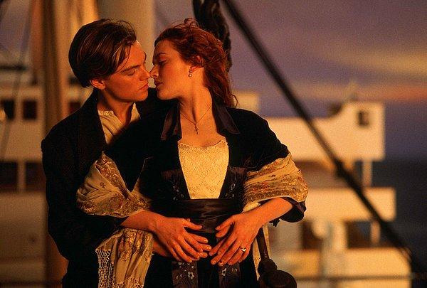 4. Jack & Rose - Titanic