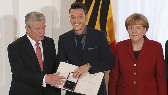 Mesut Özil'e Onur Ödülü