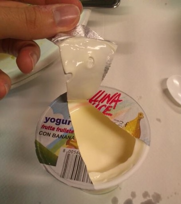 3. Folyo kapakların yırtılmadan tek hamlede açılması.