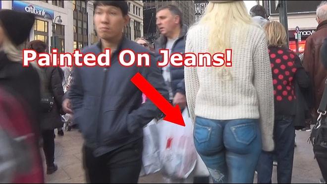 Bacakları Kot Pantolon Şeklinde Boyanan Kadın New York Sokaklarında Gezerse