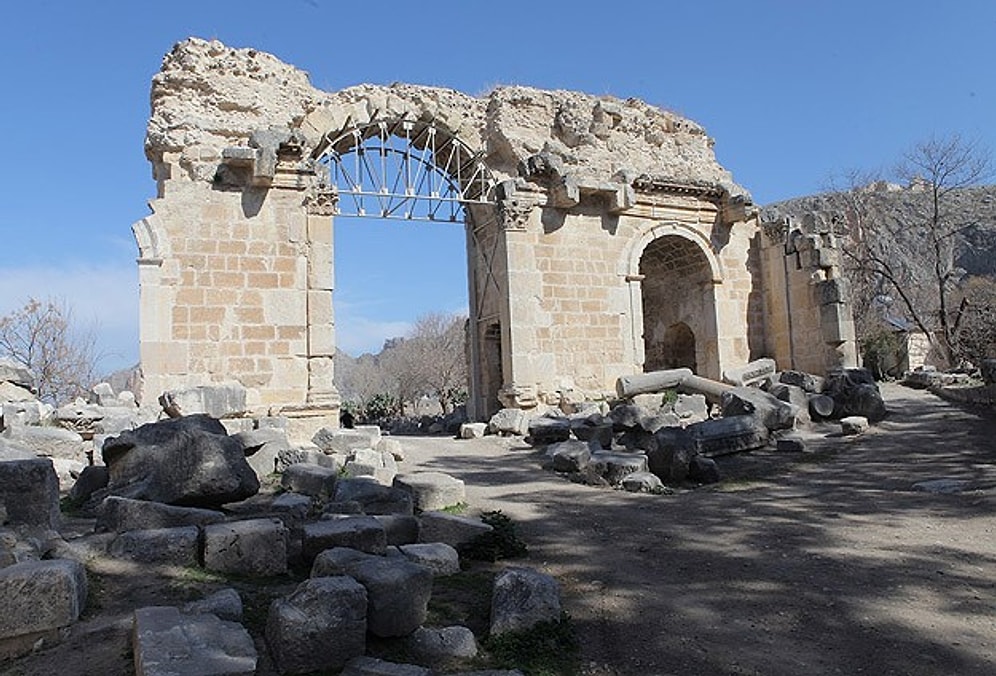 Anavarza Binlerce Yıllık Uykusundan Uyanıyor