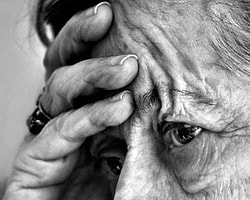 Alzheimer Belirtileri Nelerdir