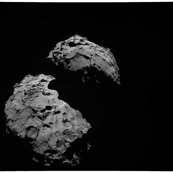26. Kapsül Philae kuyruklu yıldıza gönderildikten sonra, Rosetta tarafından 20 kilometre uzaklıktan alınan görüntü: