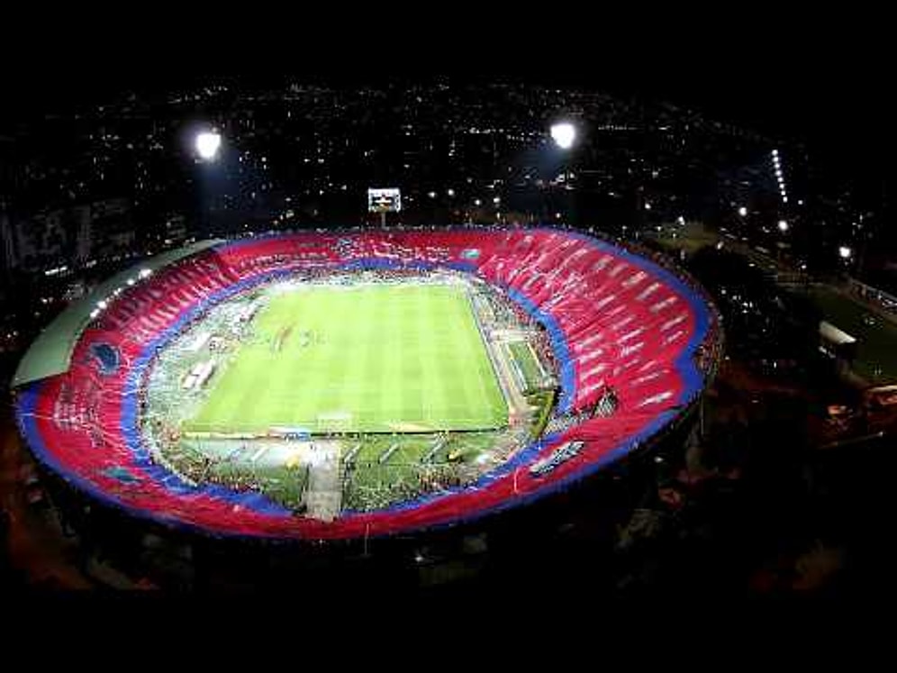 Kolombiya'da Nefesleri Kesen Tribün Şovu