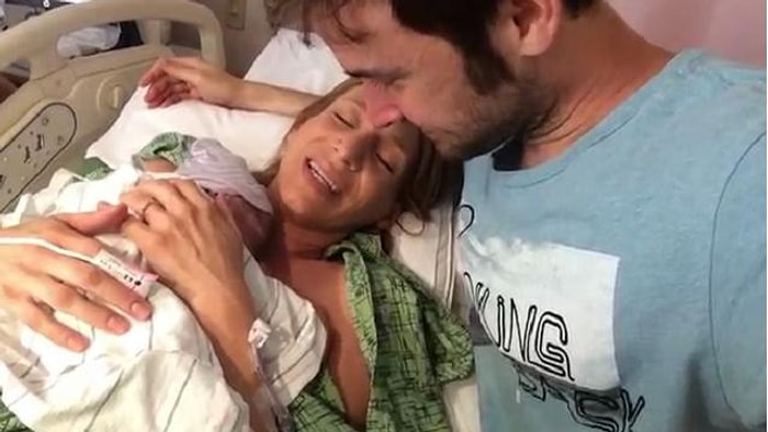 Eşinin Hamileliğinin Her Anını Doğacak Çocuğu İçin Kaydeden Koca