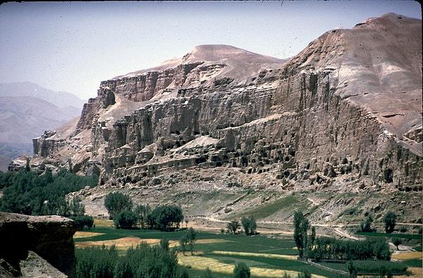 19. İslami yapıların yanında, sayısız Budist eserlere de ev sahipliği yapan Bamyan Vadisi
