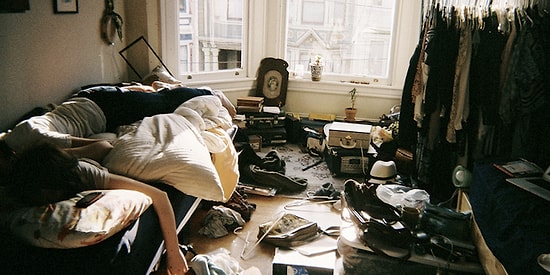 10 Madde ile Pis Değil, Sadece Dağınık ve Normal Olduğunuzun Kanıtı