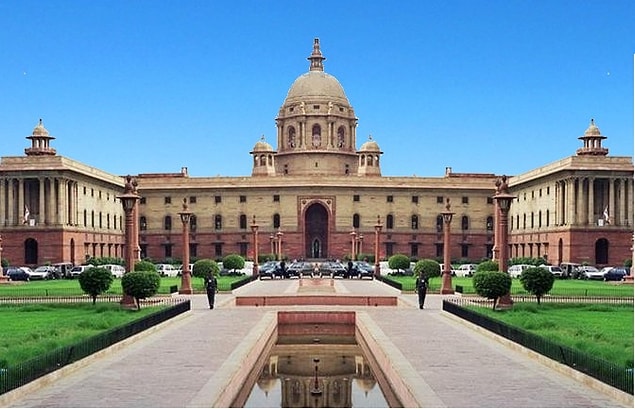 6 ) Hindistan - Yeni Delhi / The Secretariat Building