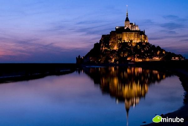 44. Mont Saint Michel, Fransa.