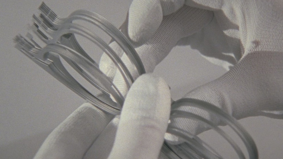 Şık Bir Gözlük Çerçevesi Nasıl Yapılır?