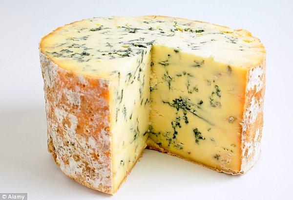 1. İngilizlerin meşhur Stilton peyniri ile menemen yiyebilir misiniz?