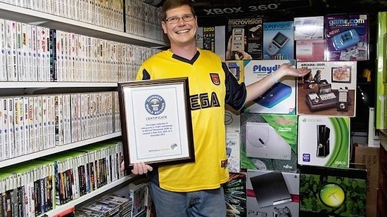 Dünyanın En Büyük Video Oyun Koleksiyonu Yeniden Satışta