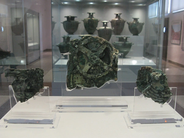 Antikythera mekanizması