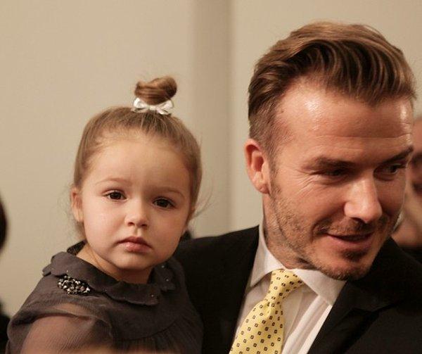 3. Beckham forma numarası olan 7 rakamını o kadar çok seviyor ki kızının ikinci adı Seven yani 7’dir