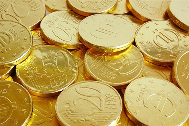 4. Para şeklindeki çikolata içinden çıkan gerçek Ata liralar