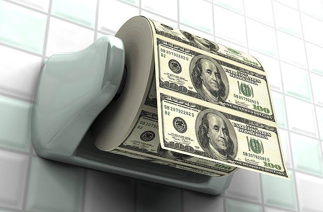 8. 100'lük banknotlardan oluşan 12 rulo tuvalet kağıdı