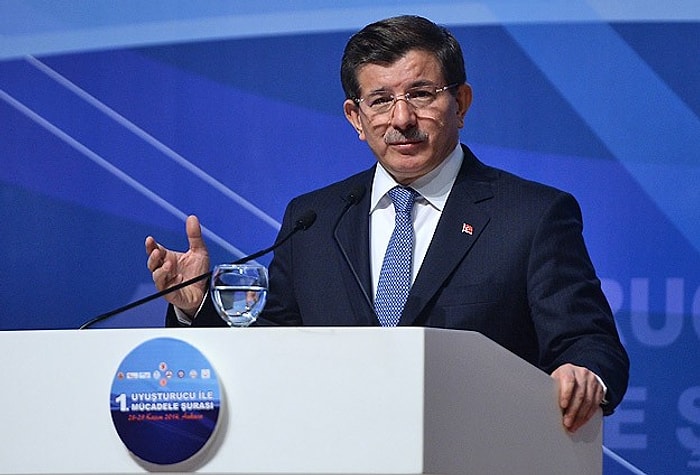 Başbakan Davutoğlu: 'Uyuşturucu Tacirleri Terörist Muamelesi Görecek'