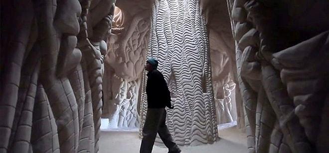 25 Yıl Boyunca Elleriyle Kazdığı Mağarayı İnanılmaz Bir Sanat Eserine Dönüştüren Adam