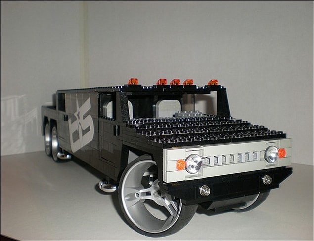 11. Hummer