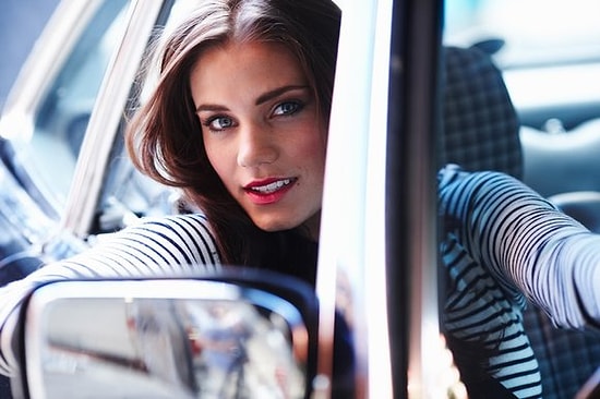 13 Madde ile Hoşlandığınız Kıza Kuruyemiş Temelli 'Sinsilik' Testi Yapmak