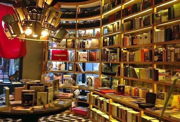 5 - Minoa Cafe & Bookstore (Beşiktaş)
