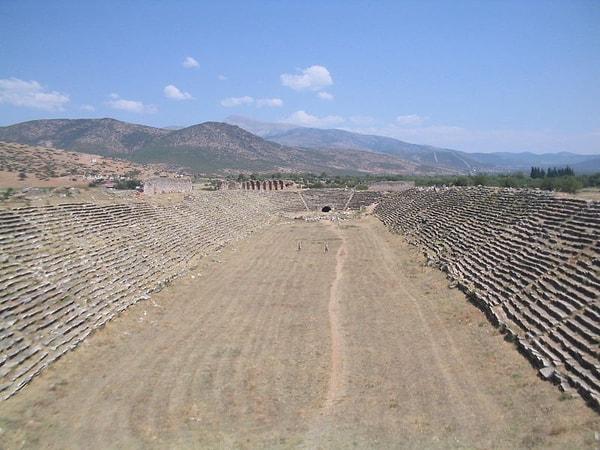 6. Afrodisias'taki stadyum