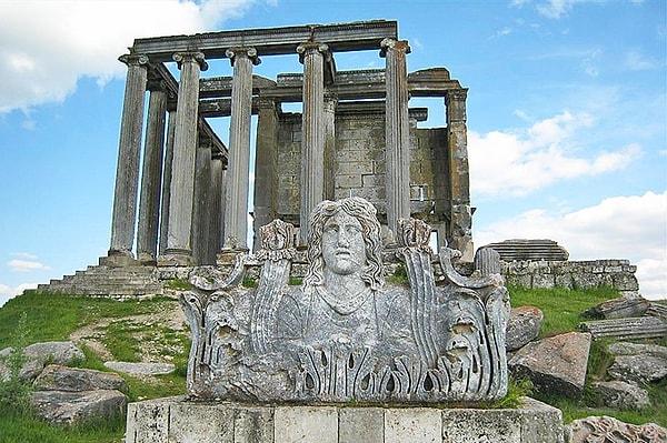 10. Aizanoi Zeus Tapınağı