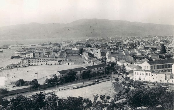 1890 solda Sarıkışla ve İzmir genel görünüm.