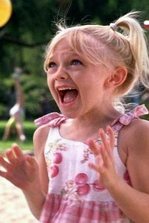 2. Dakota Fanning 2001'de 7 yaşındayken Tomcats adlı filmde oynamıştı. Şimdiyse yakında izleme fırsatı bulacağımız Effie Gray filminde 20 yaşında.