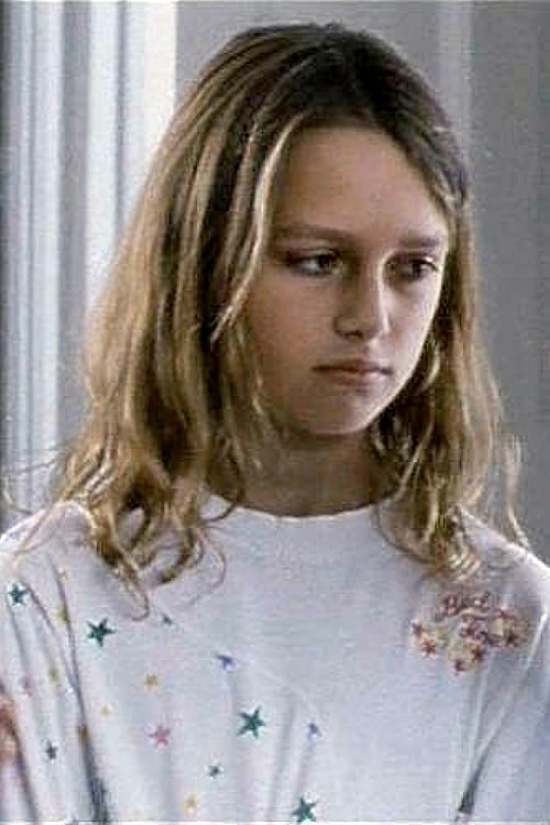 Keira Knightley 10 yaşındayken 1995 yapımı A Village Affair filminde oynamıştı. Vizyona girecek Laggies filminde 29 yaşında.