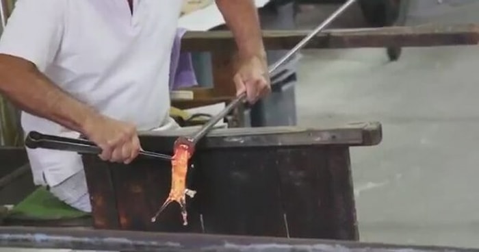 1 Dakikada Erimiş Camdan At Yapımı