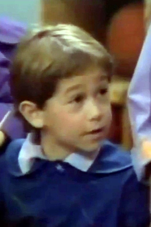 18. Joseph Gordon-Levitt was a 10 year old cute little boy when he first starred in "Family Ties" back in 1989. His latest movie is "The Night Before," and he is 33 now.