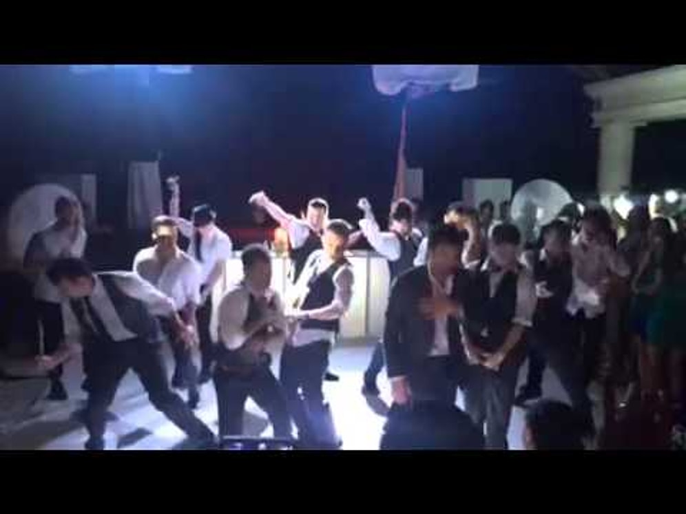 Damadın Sağdıçlarından Düğünde Müthiş Dans