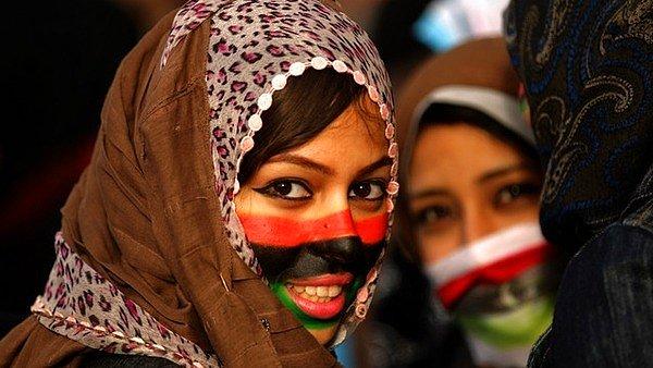 6. Libyalı kadınların Müslüman ve Arap bile olsa yabancılarla evlenmesi caiz değil