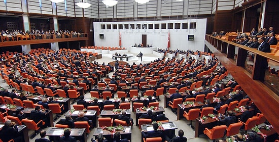 Gözler Meclis Başkanlığı Yarışında: Hangi Parti Kimi Aday Gösterecek?