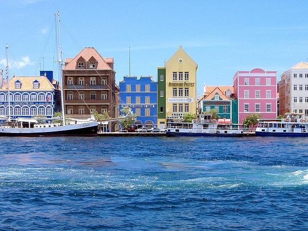 14. Curaçao Daha Fazla Direk Uçuşla Birlikte Kolaylıkla Ulaşılabilir Olacak.