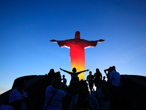 19. Rio De Jenario, 2016 Olimpiyat Oyunlarına Ev Sahipliği Yapacak.