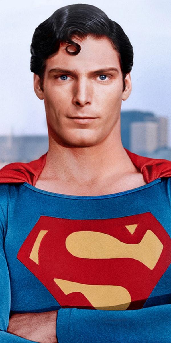 7. DC Comics'e ait, Kripton'dan gelen kahramanımız Clark Kent(Superman)'i canlandıracak oyuncuların kaslı ve yakışıklı olması ilk aranan özellik gördüğümüz gibi.
