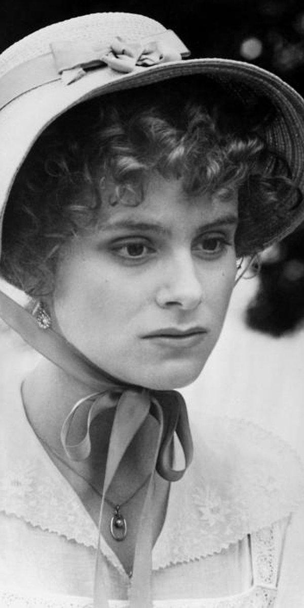 13. Jane Austen eseri Aşk ve Gurur'un sevilen karakteri Elizabeth Bennet televizyonda ve sinemada pek çok kez hayat buldu.